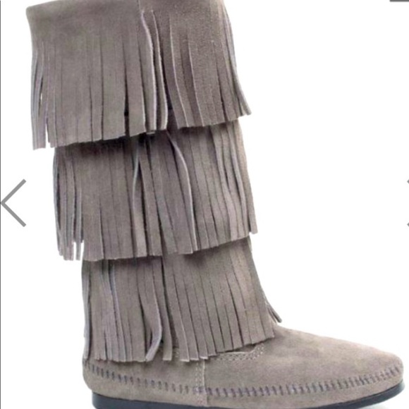 Minnetonka 3 layer fringe moccasin boots size 8 - Picture 4 of 14